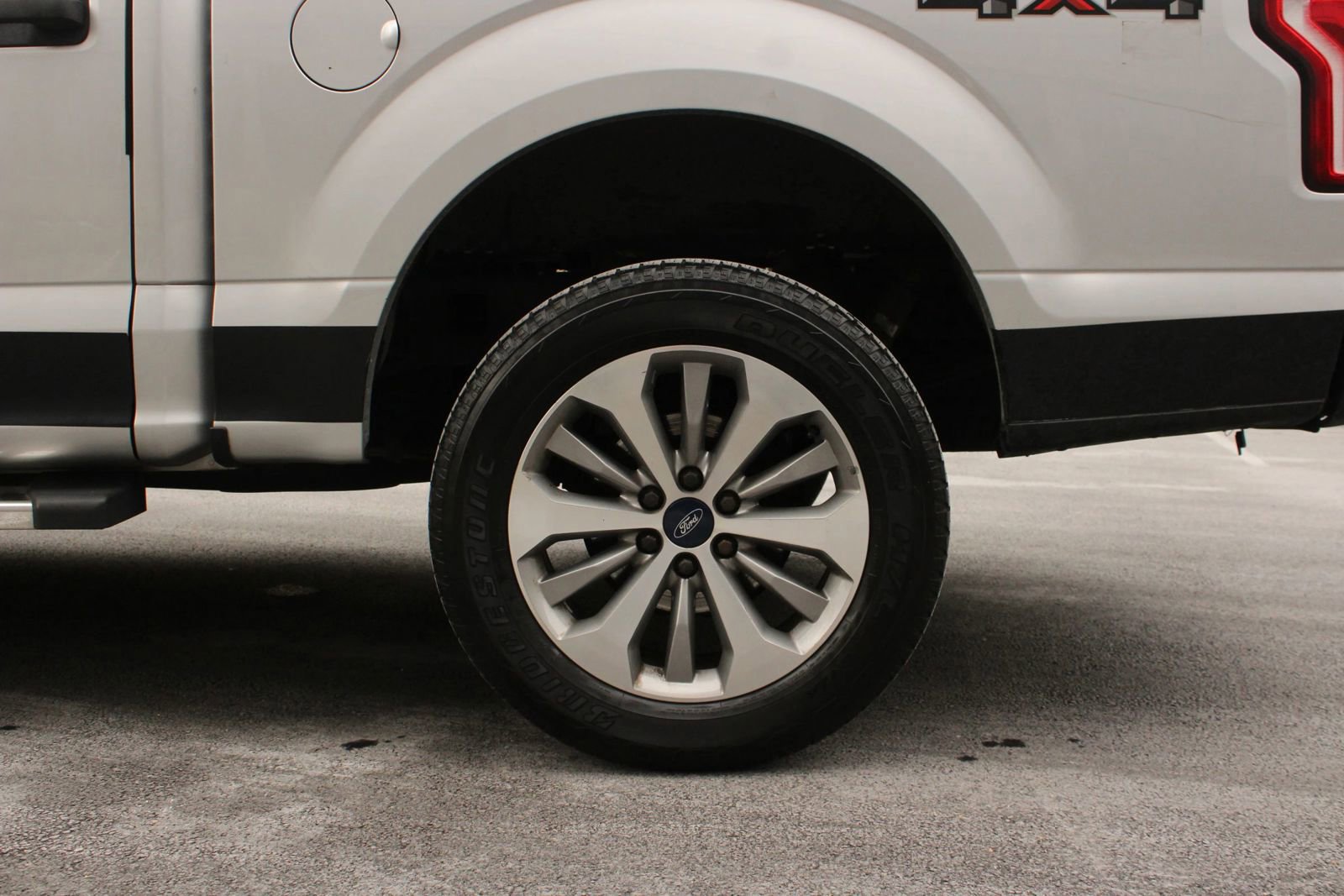 Used 2016 Ford F150 XLT AWD/4WD image 10