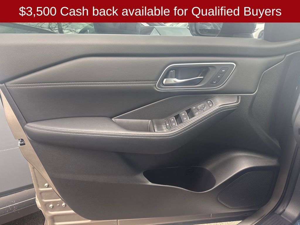 New 2026 Nissan Rogue Platinum w/ Platinum Premium Package image 11