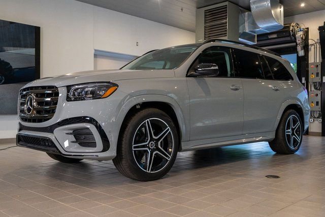 New 2026 Mercedes-Benz GLS 450 4MATIC image 3