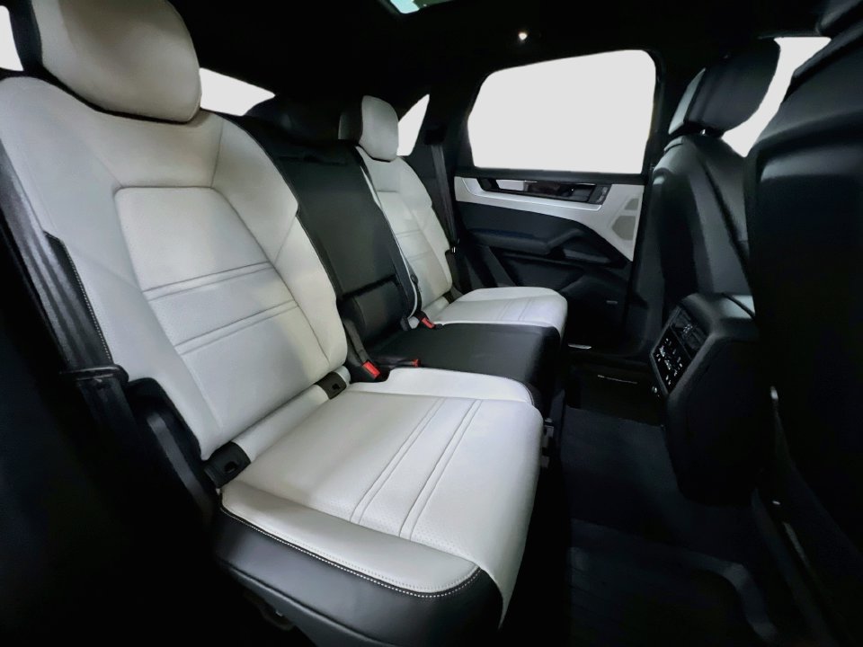 New 2026 Porsche Cayenne S AWD/4WD image 29