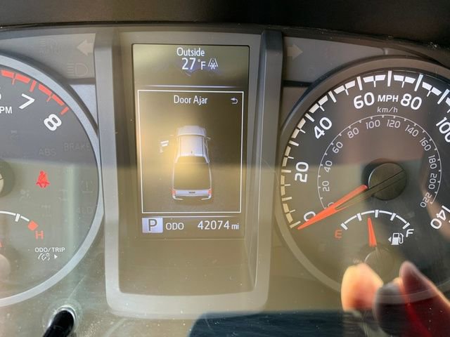 Used 2023 Toyota Tacoma SR AWD/4WD image 25