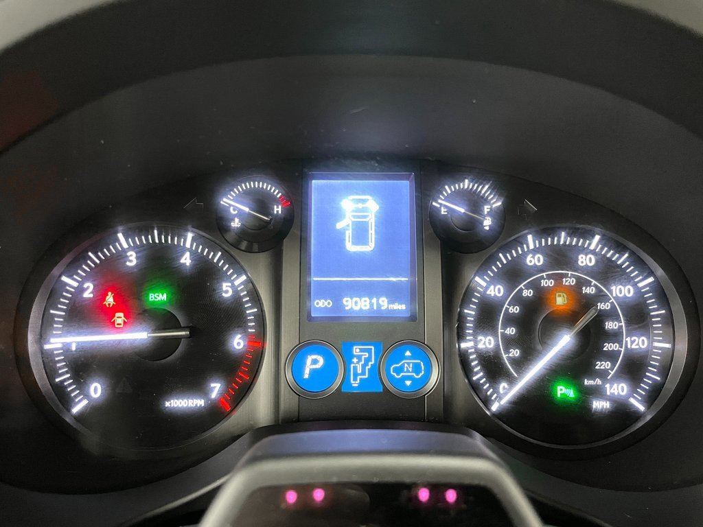 Used 2016 Lexus GX 460 Luxury image 35