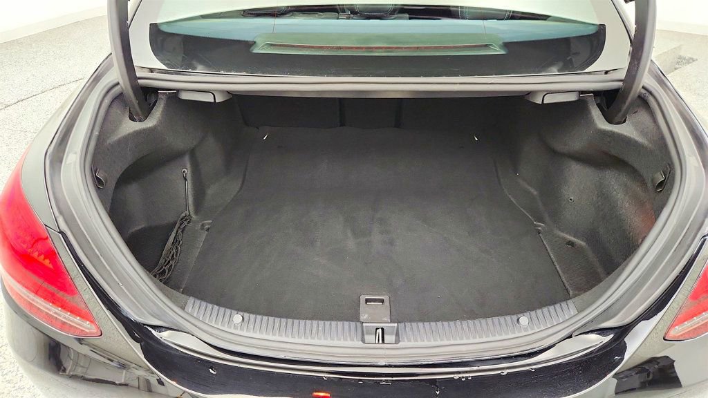 Used 2019 Mercedes-Benz C 300 4MATIC Sedan image 21