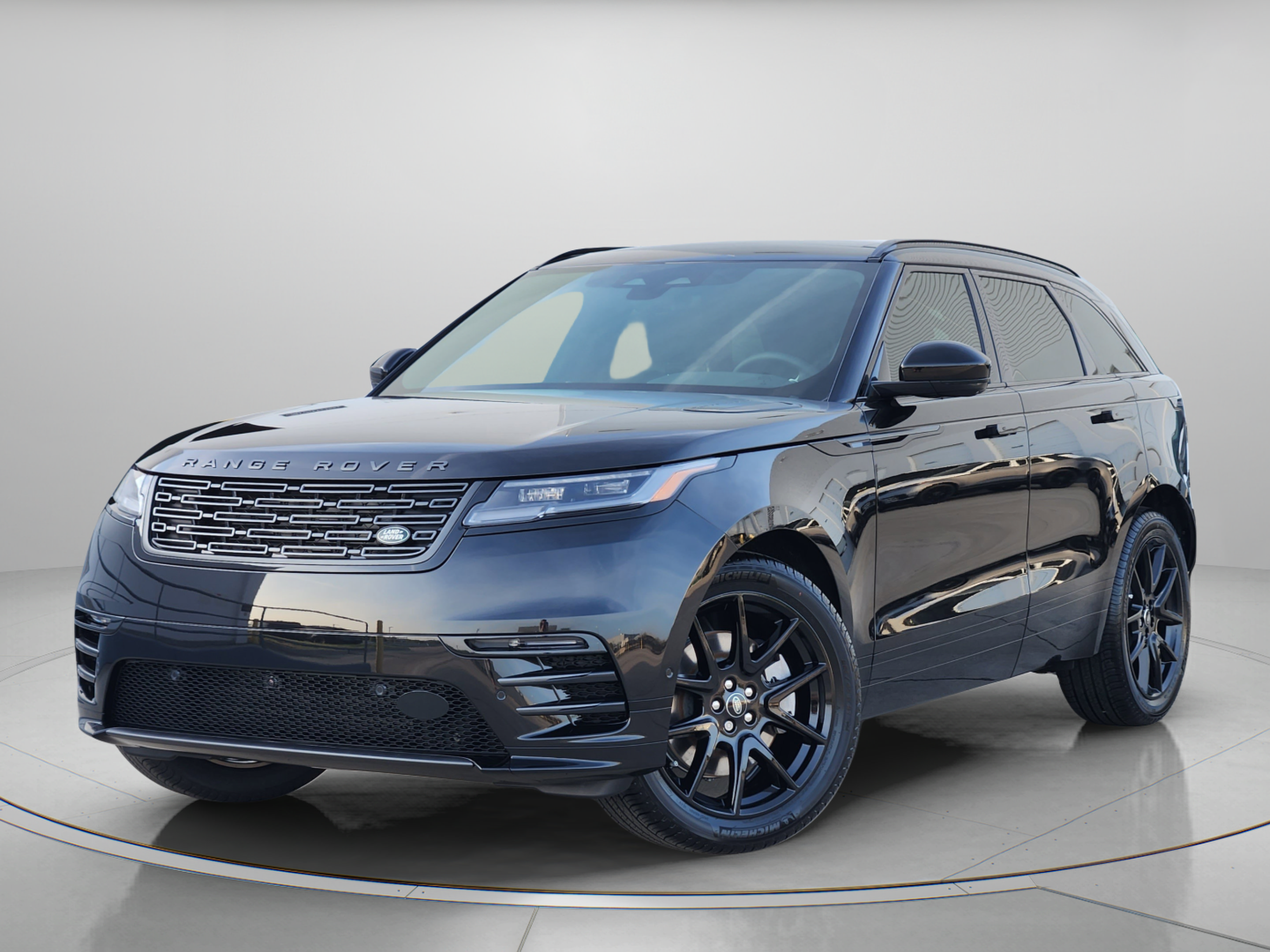 New 2026 Land Rover Range Rover Velar Dynamic SE