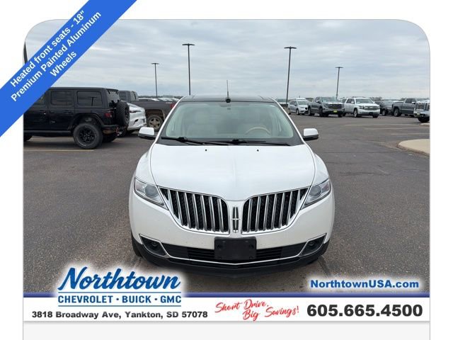Used 2014 Lincoln MKX AWD w/ Equipment Group 102A image 3