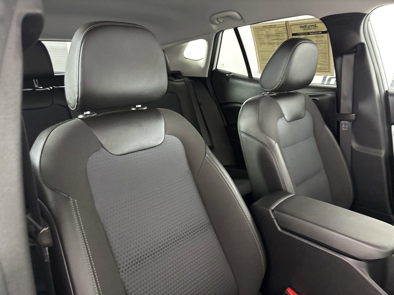 Used 2024 Chevrolet Trax LT w/ Driver Confidence Package FWD image 24