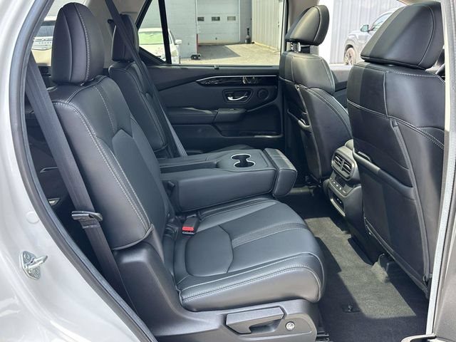 Used 2025 Honda Pilot Touring image 19