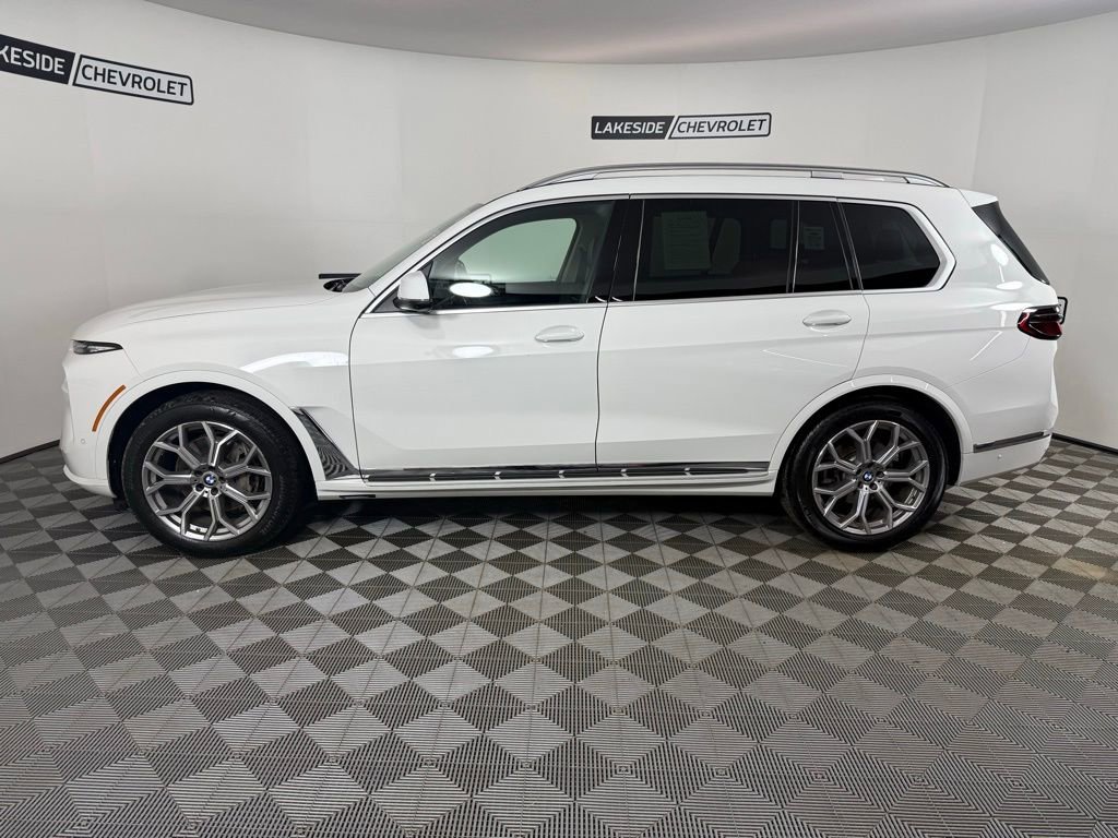 Used 2025 BMW X7 xDrive40i image 3