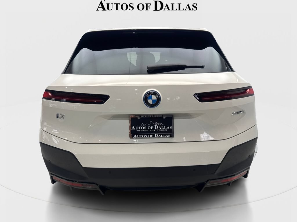 Used 2024 BMW iX xDrive50 w/ Convenience Package AWD/4WD image 7