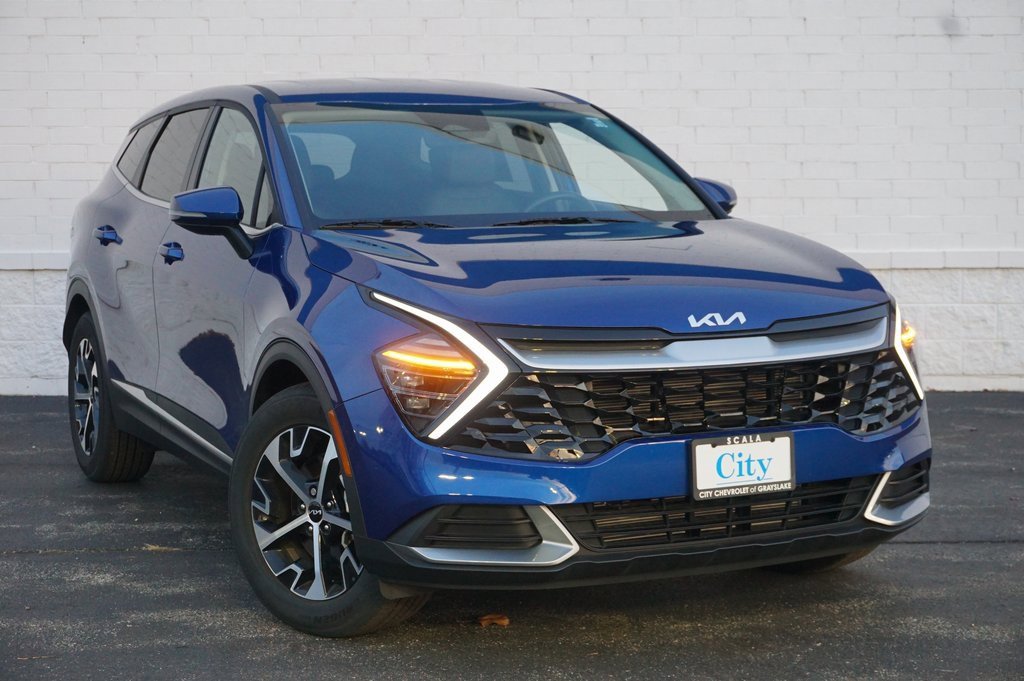 Used 2025 Kia Sportage EX image 4