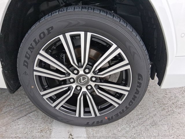 New 2026 Lexus LX 700h Luxury AWD/4WD image 10