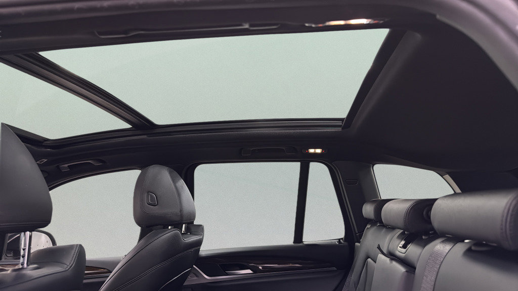 Used 2021 BMW X3 xDrive30e w/ Premium Package image 36