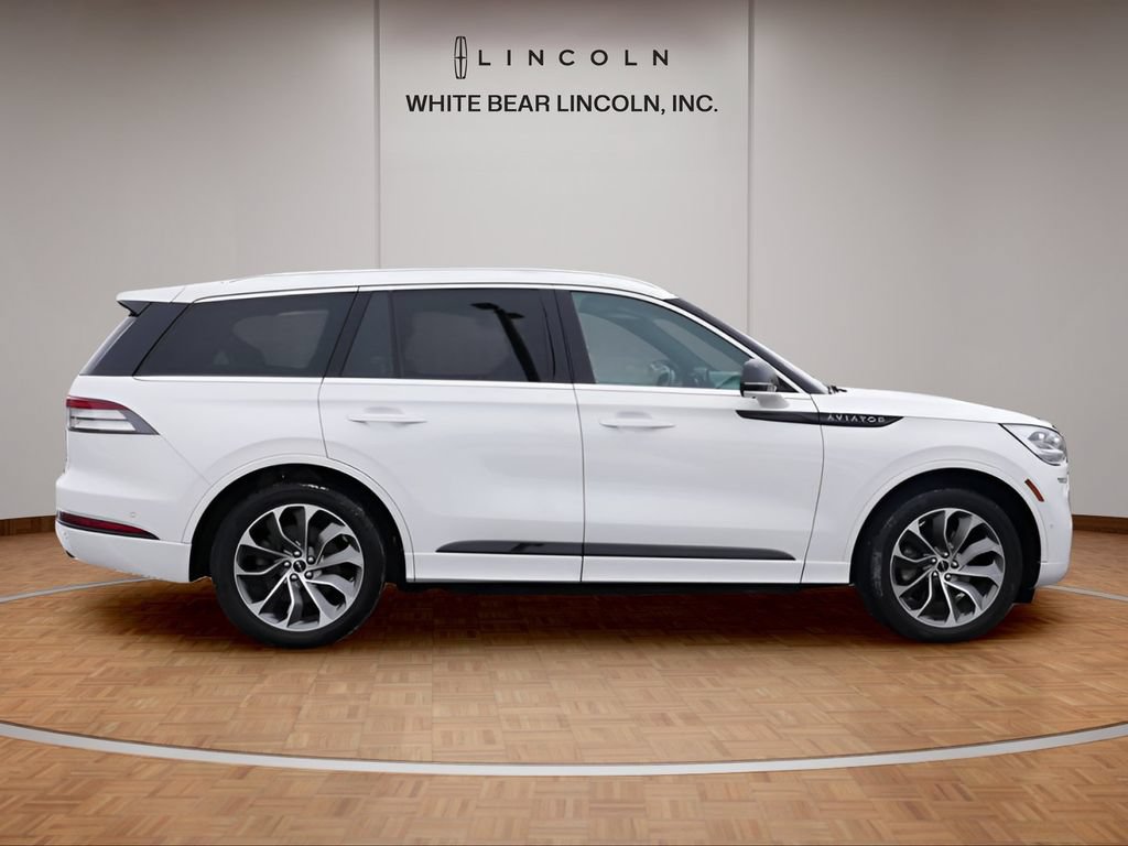 Used 2021 Lincoln Aviator Grand Touring w/ Equipment Group 301A AWD/4WD image 4