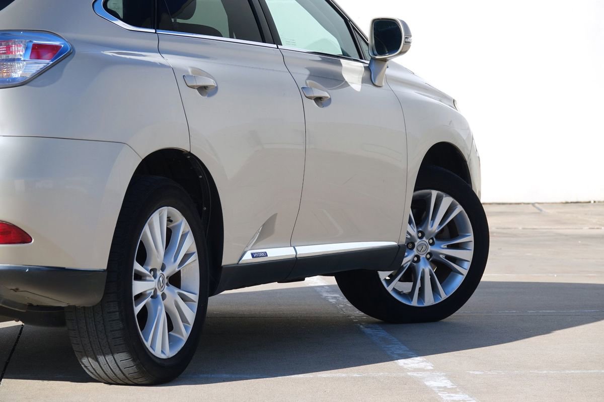 Used 2012 Lexus RX 450h AWD w/ Premium Pkg image 34