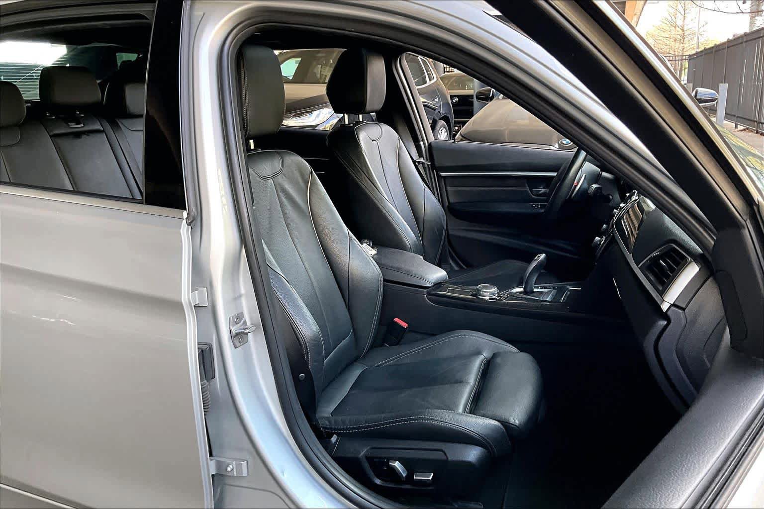 Used 2017 BMW 330e image 8