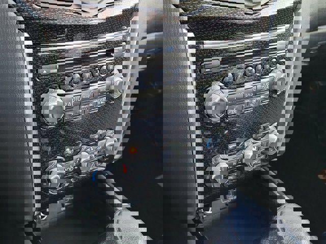 Used 2020 Nissan Pathfinder SL image 27