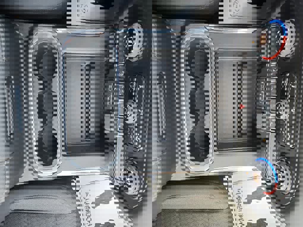 Used 2021 Chevrolet Silverado 1500 LT Trail Boss w/ Bed Protection Package image 24