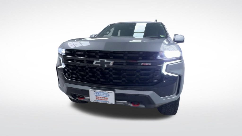 Used 2023 Chevrolet Suburban Z71 w/ Luxury Package AWD/4WD image 3