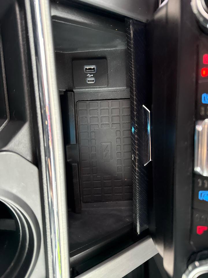 Used 2022 Ford F350 Platinum w/ FX4 Off-Road Package image 27