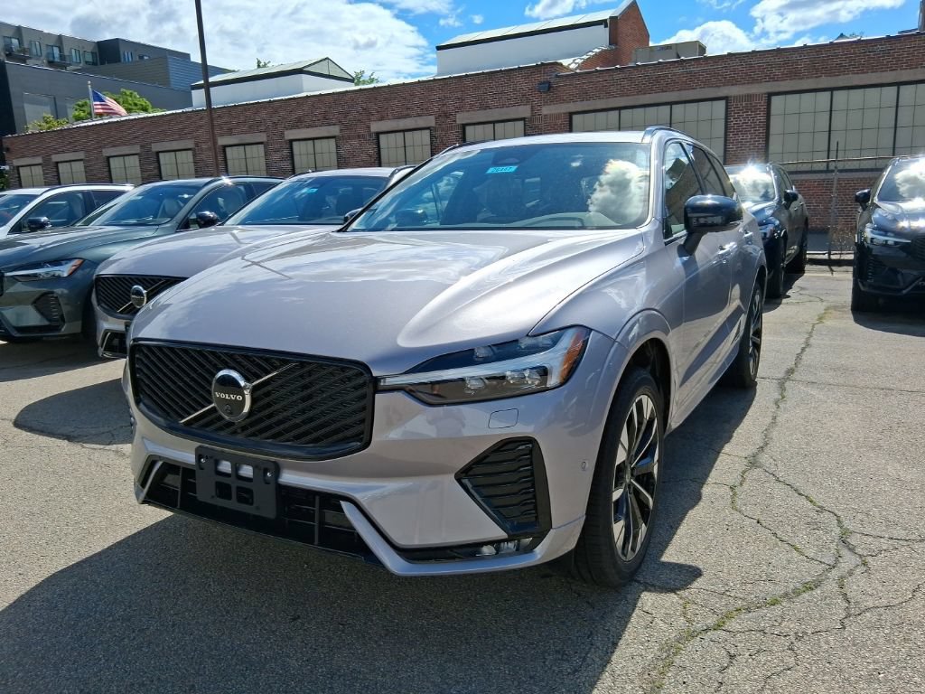New 2026 Volvo XC60 B5 Plus w/ Protection Package Premier AWD/4WD image 3