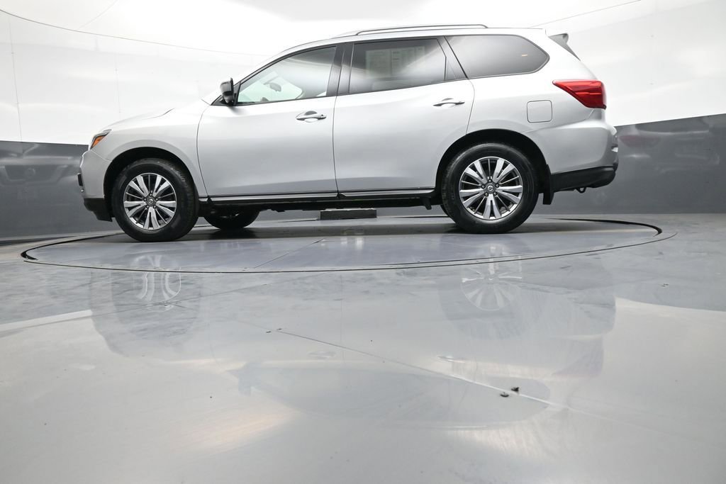 Used 2019 Nissan Pathfinder S AWD/4WD image 33