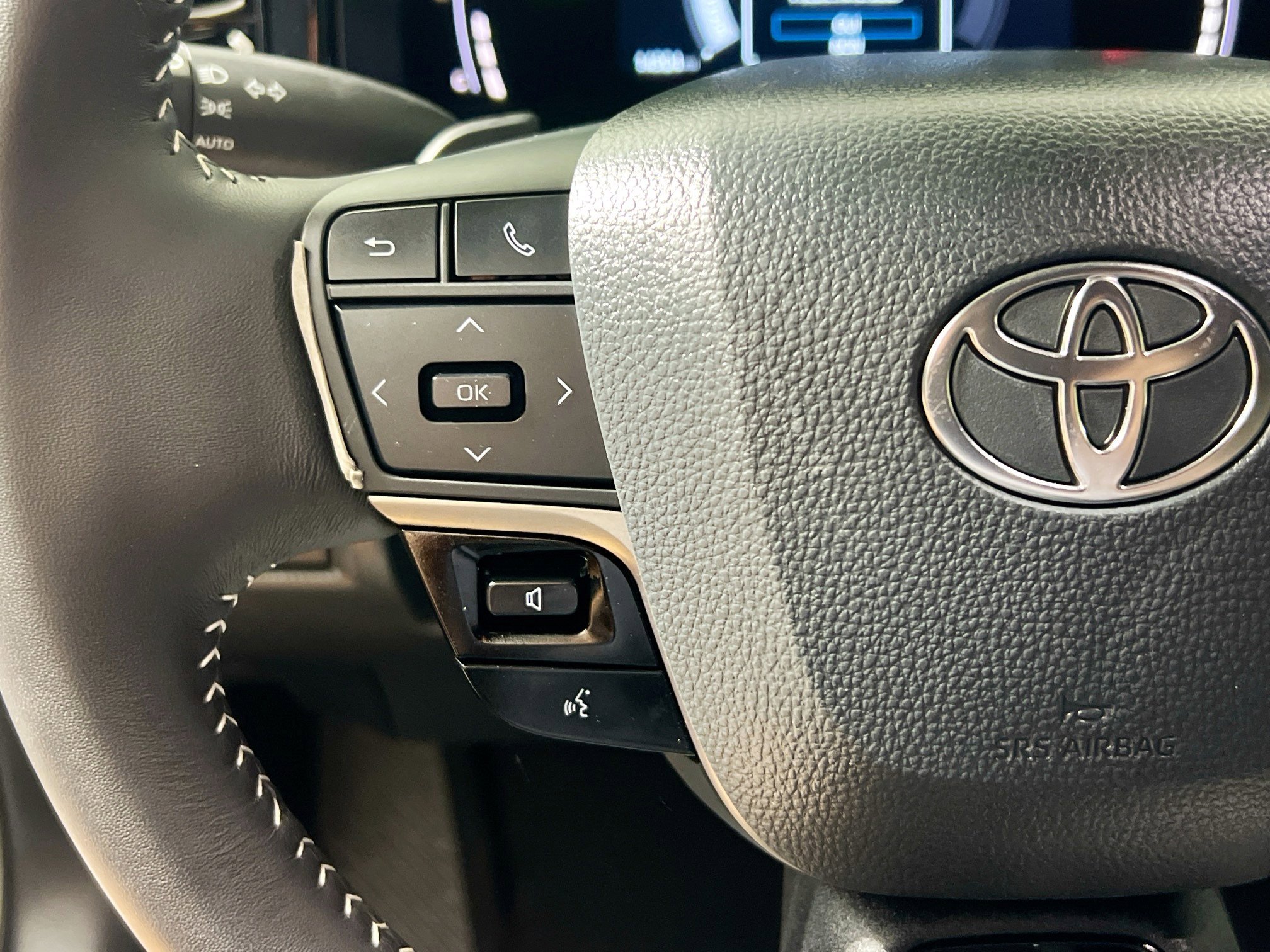 Used 2026 Toyota Camry SE FWD image 18
