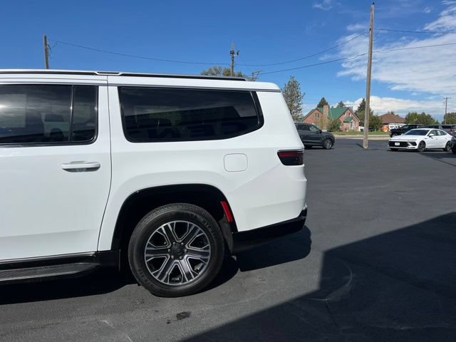 Used 2024 Jeep Wagoneer L Series II w/ Flexible Seating Group AWD/4WD image 6