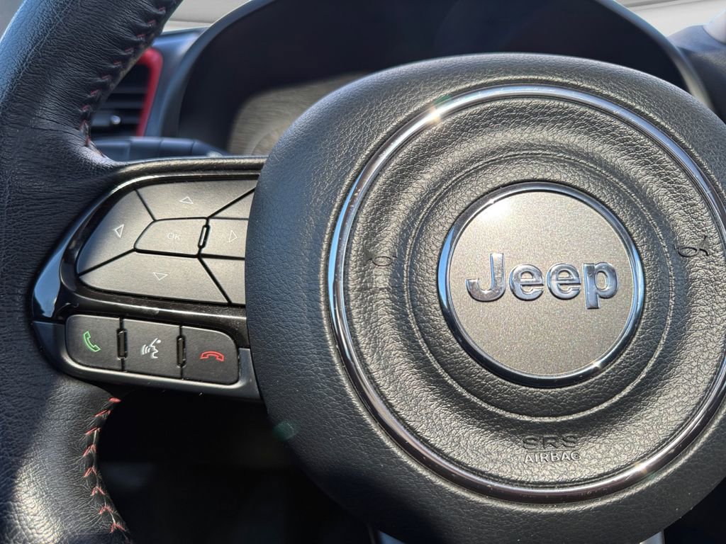 Used 2022 Jeep Renegade Latitude w/ Sun/Sound Group AWD/4WD image 25