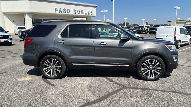 Used 2017 Ford Explorer Platinum AWD/4WD image 2