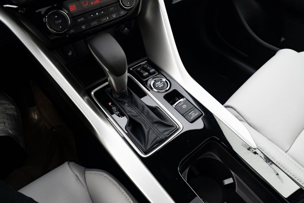 New 2026 Mitsubishi Eclipse Cross SEL image 19