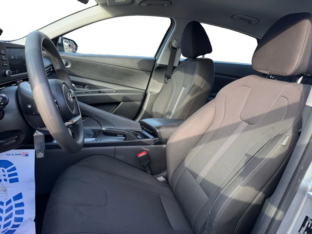 Used 2022 Hyundai Elantra SE w/ Preferred Accessory Package image 22