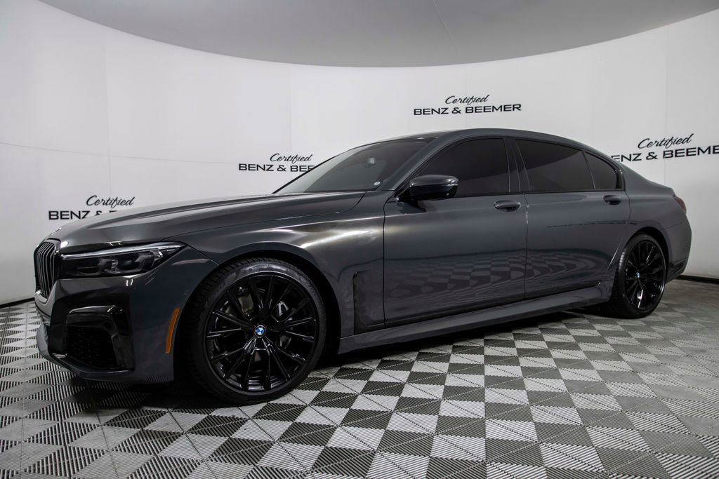 Used 2021 BMW 740i w/ M Sport Package RWD image 10