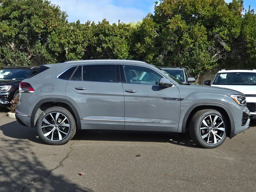 New 2026 Volkswagen Atlas Cross Sport SEL Premium R-Line image 2
