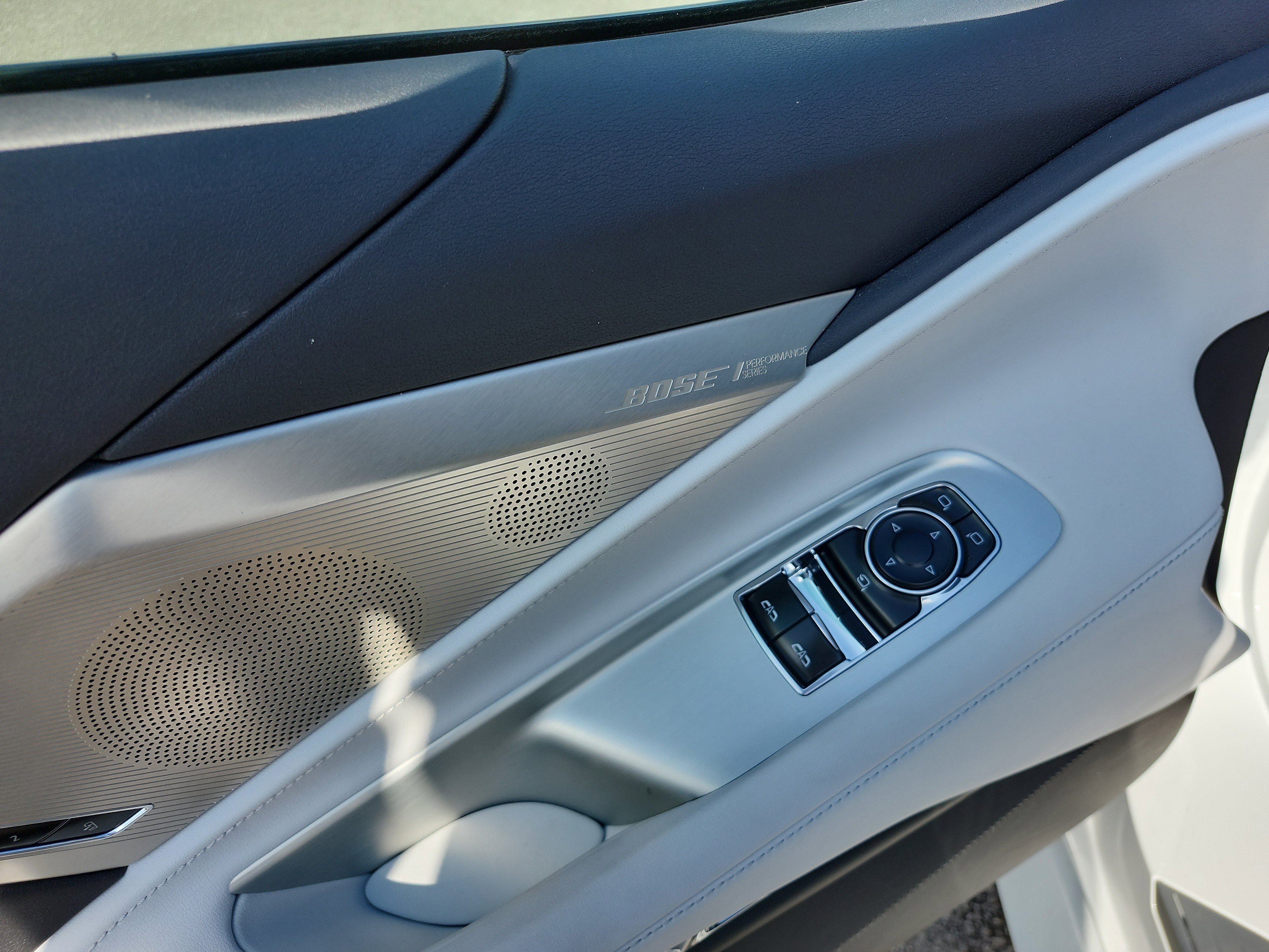 Used 2025 Chevrolet Corvette Stingray Preferred Cpe w/ 2LT image 17