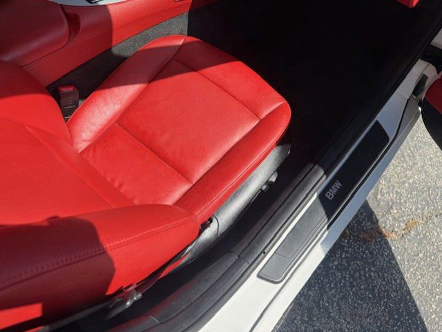 Used 2012 BMW Z4 sDrive28i RWD image 13