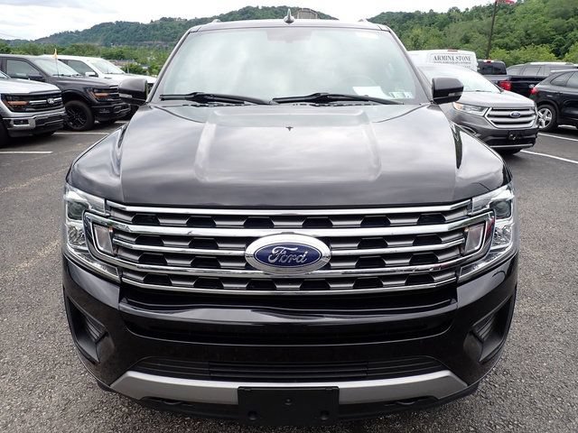 Used 2019 Ford Expedition XLT w/ Equipment Group 202A AWD/4WD image 9