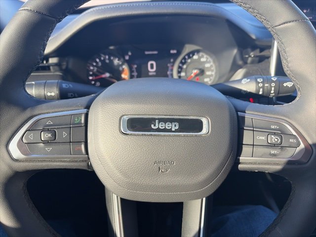 Used 2025 Jeep Compass Latitude w/ Altitude Special Edition image 21