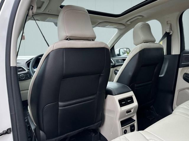 Used 2024 Ford Edge Titanium w/ Equipment Group 301A AWD/4WD image 26