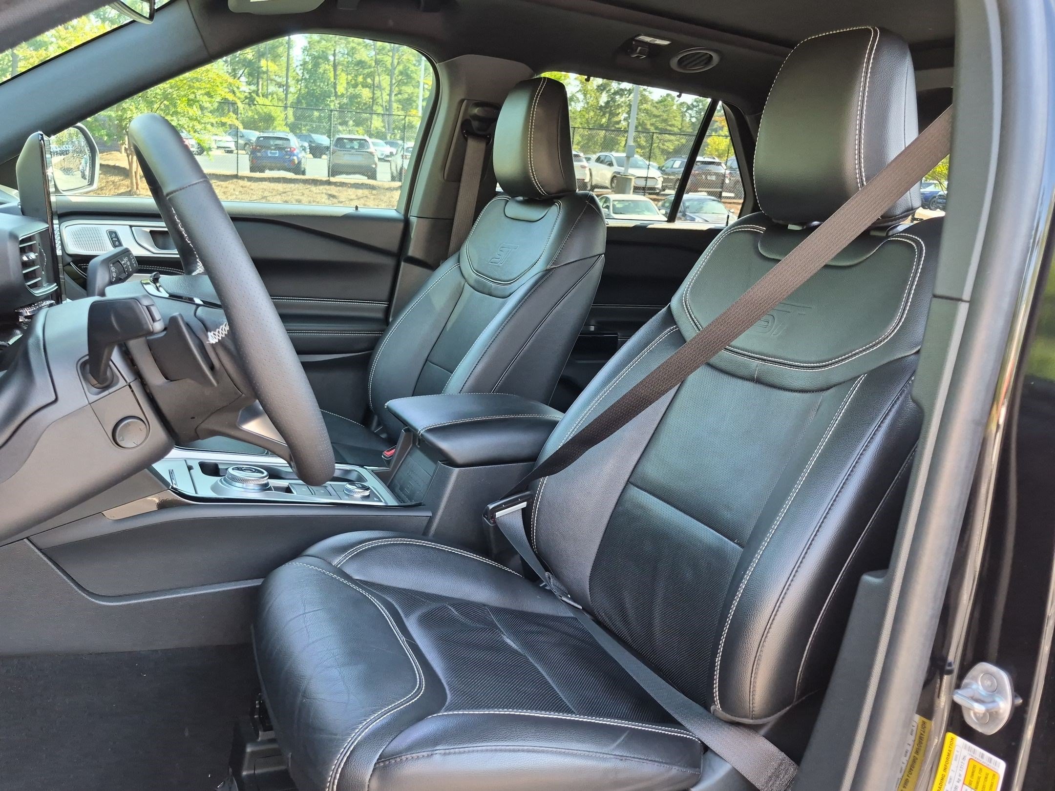 Used 2023 Ford Explorer ST w/ Equipment Group 401A AWD/4WD image 16