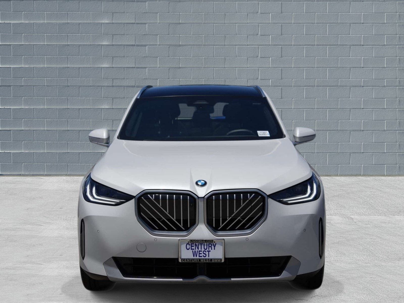 Used 2026 BMW X3 xDrive30i w/ Premium Package AWD/4WD image 2