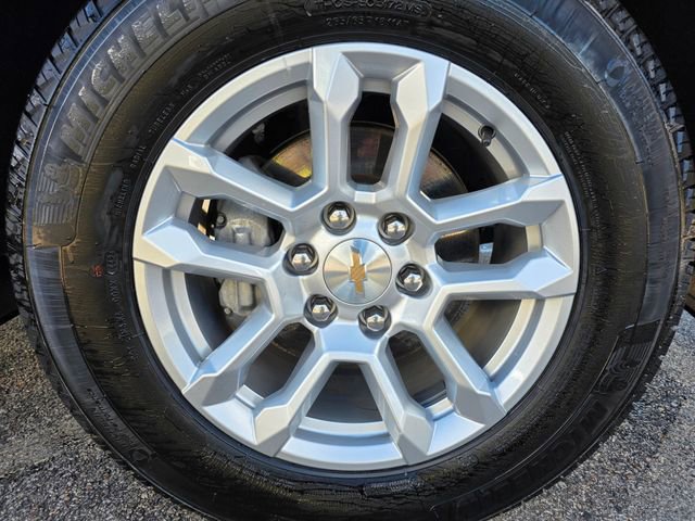Used 2025 Chevrolet Silverado 1500 LT w/ Protection Package AWD/4WD image 8