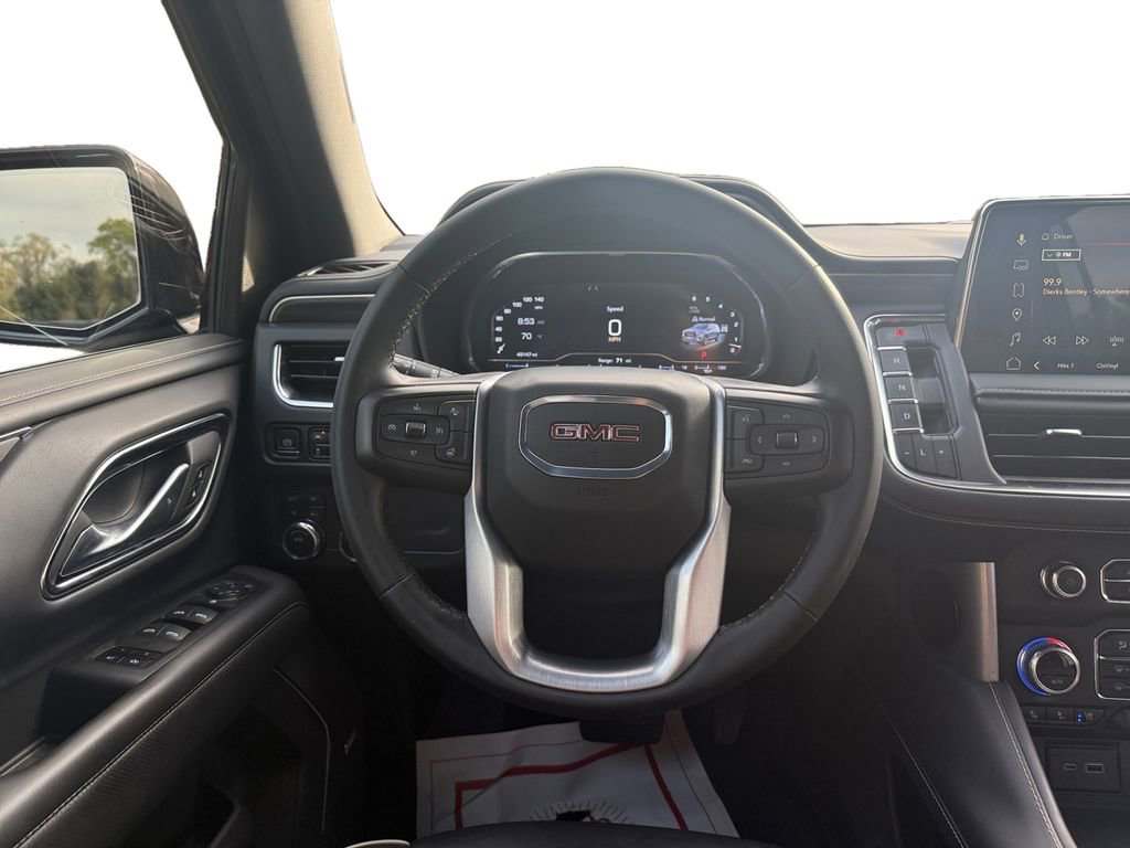 Used 2024 GMC Yukon XL SLT w/ SLT Luxury Package image 12