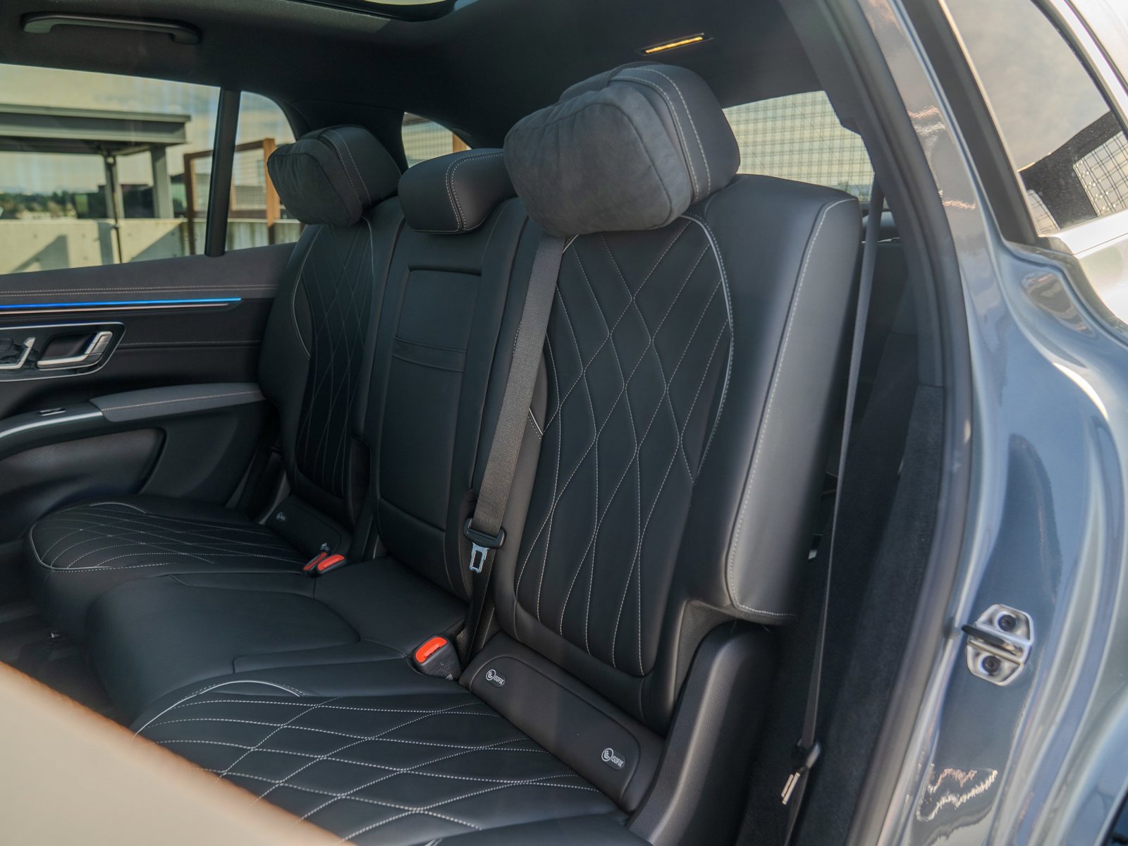 Used 2025 Mercedes-Benz EQS 580 4MATIC SUV image 29