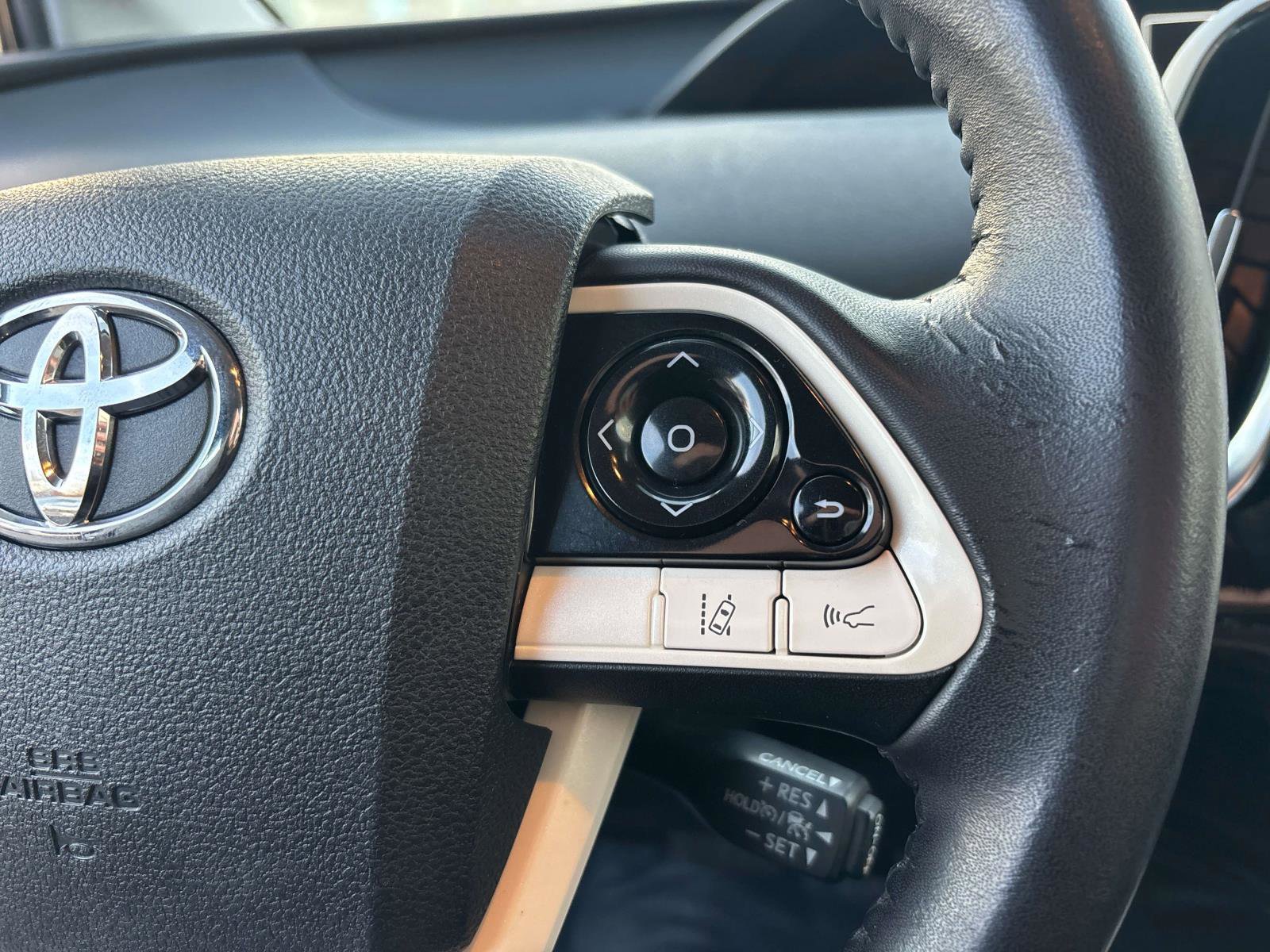 Used 2018 Toyota Prius Prime Premium w/ Carpet Mat Package FWD image 15