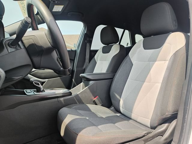 Used 2025 Chevrolet Trax RS w/ Driver Confidence Package FWD image 13