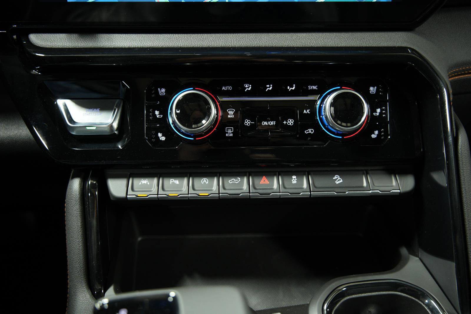 New 2026 GMC Sierra 1500 AT4 w/ AT4 Premium Package AWD/4WD image 41