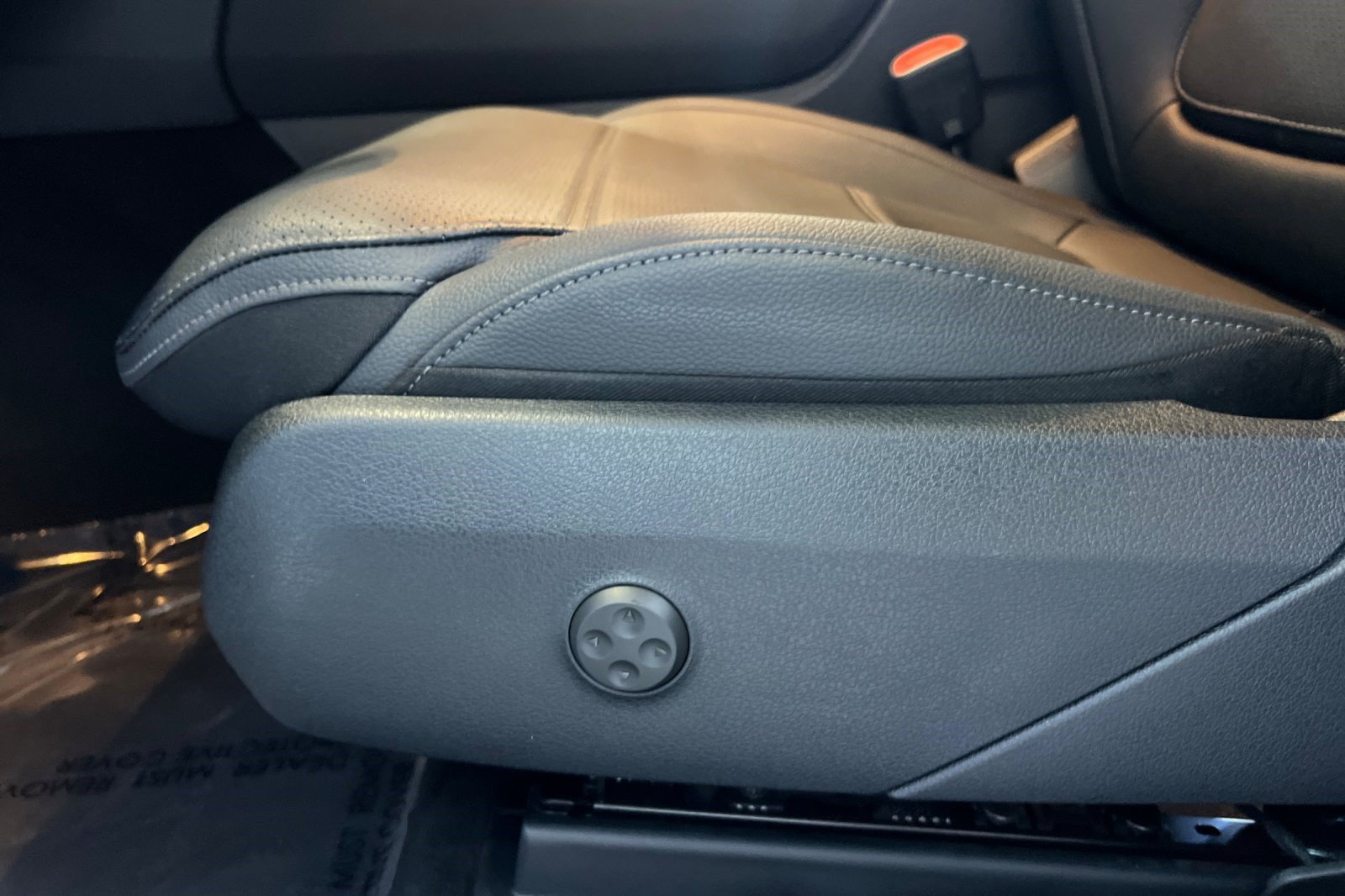 Certified 2025 Mercedes-Benz GLC 350e 4MATIC image 14
