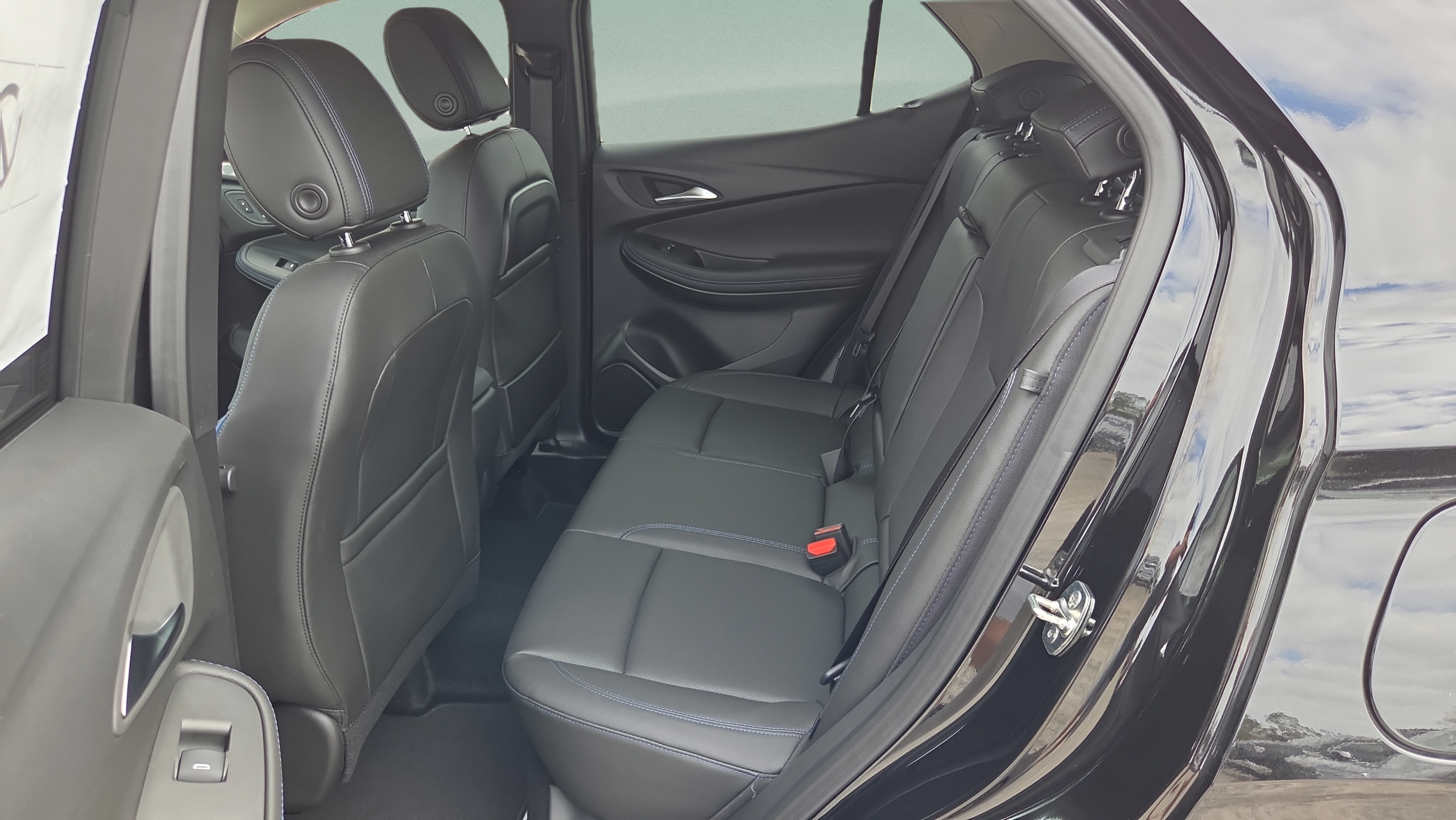 New 2026 Buick Encore GX Sport Touring w/ Advanced Technology Package AWD/4WD image 25