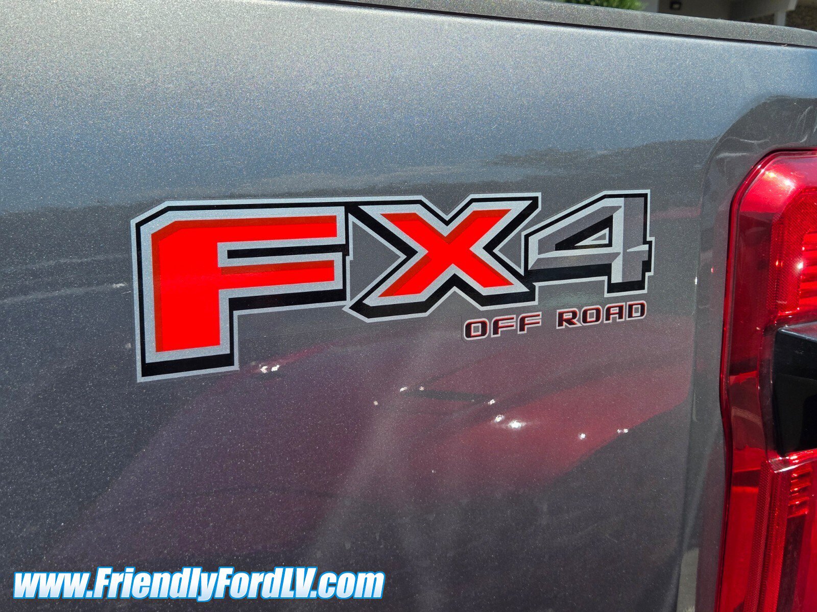 Used 2024 Ford F350 Lariat w/ Lariat Ultimate Package AWD/4WD image 4
