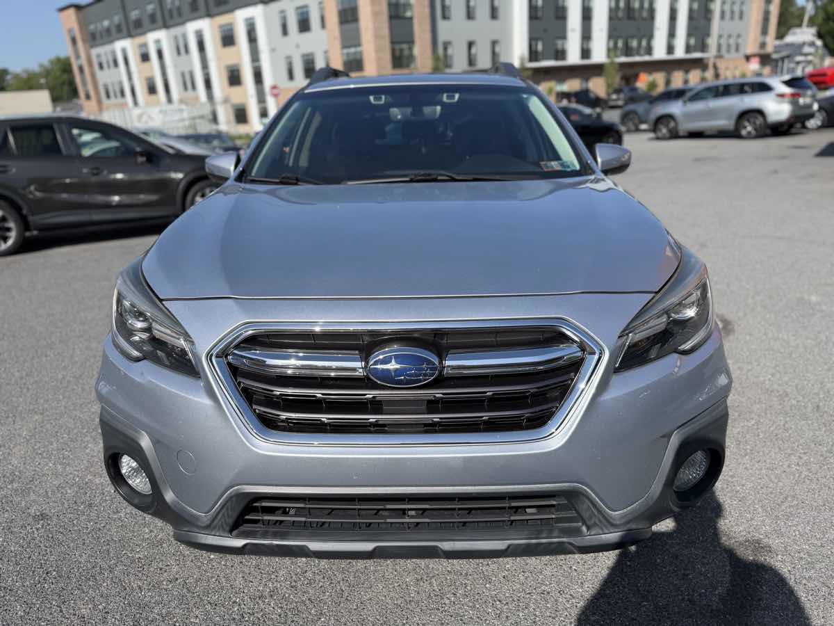 Used 2018 Subaru Outback 2.5i Limited AWD/4WD image 2